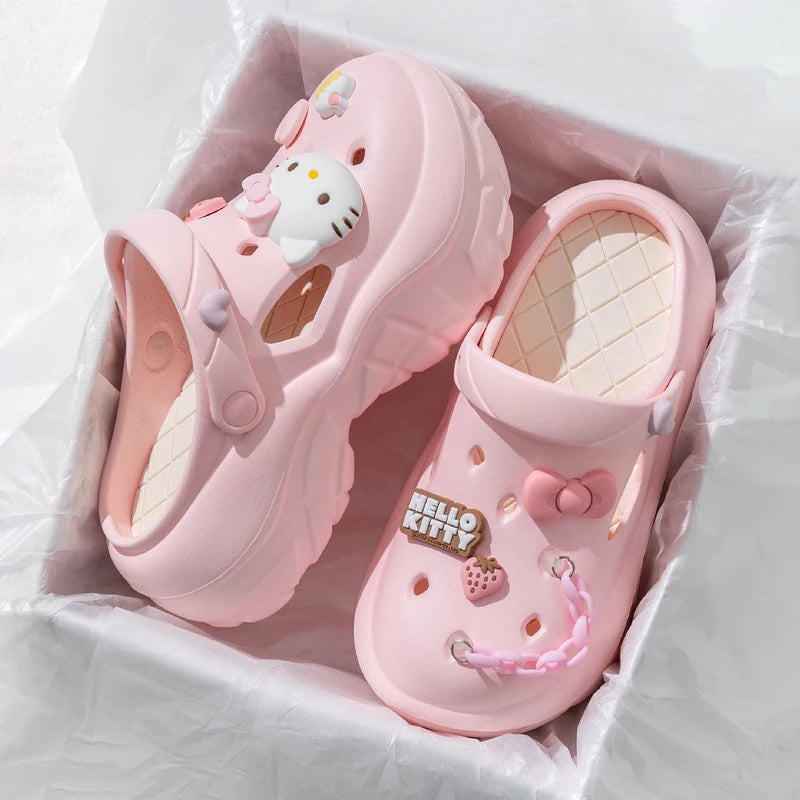 Chinelo Infantil Crocs Kitty Kuromi (PROMOÇÃO 2025)